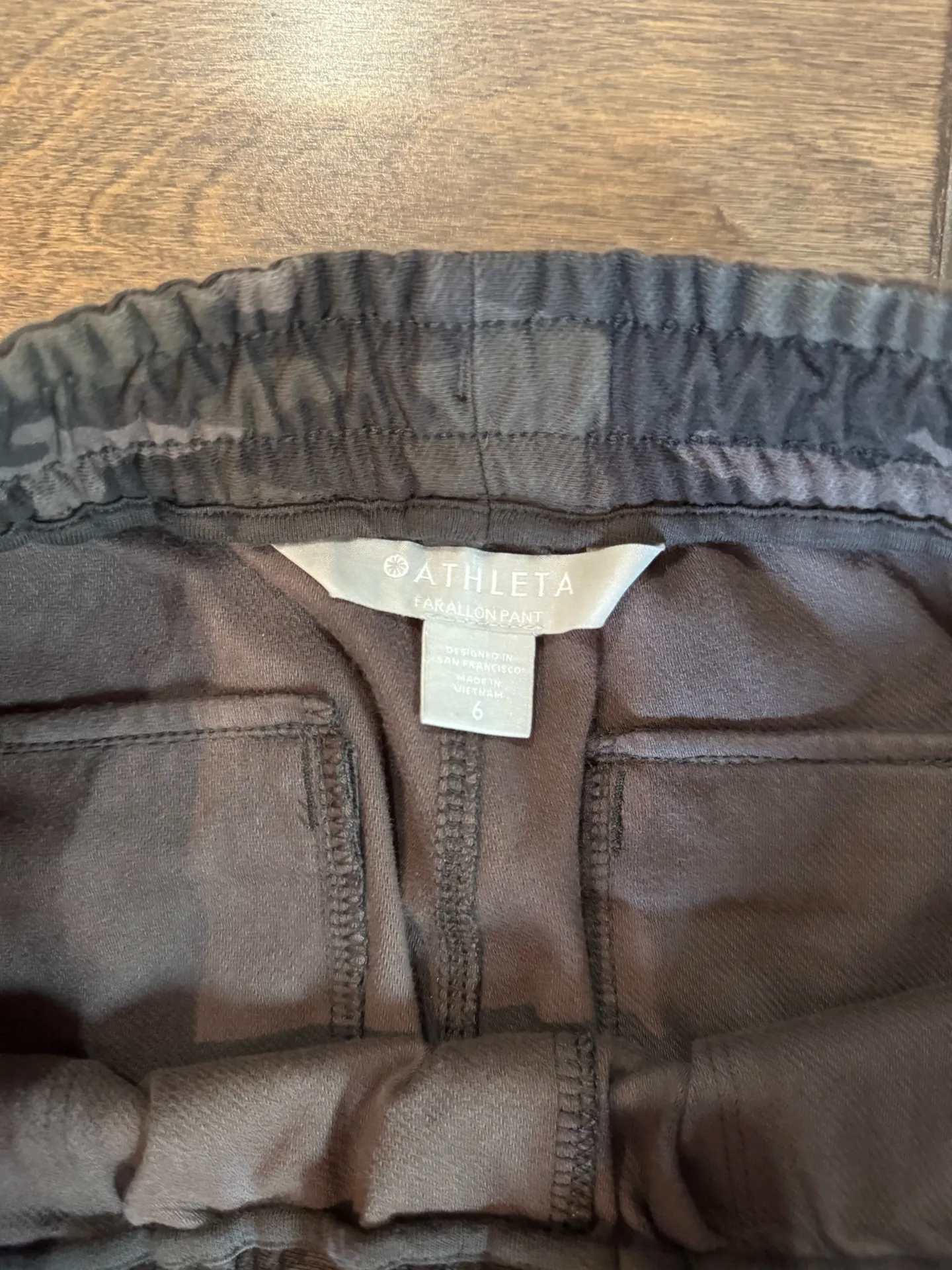 Farallon Athleta Joggers Camo - Image 4