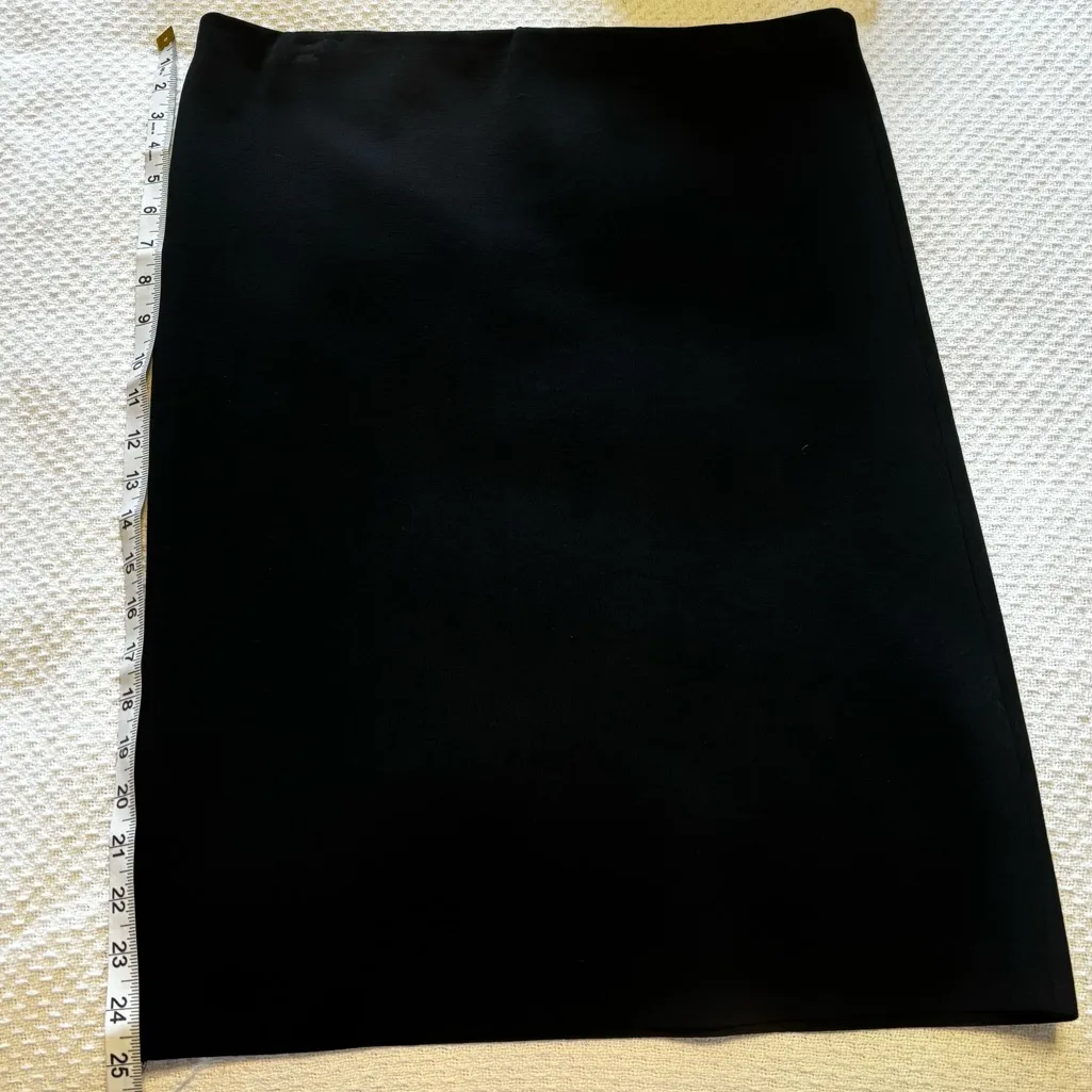 St. John‎ Knee Length Black Knit Skirt size 12 - Image 5