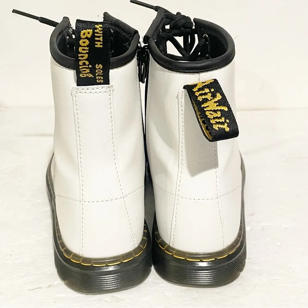 Dr.Martens Womens Size 6 Zavala Combat Boots White Leather - Image 4