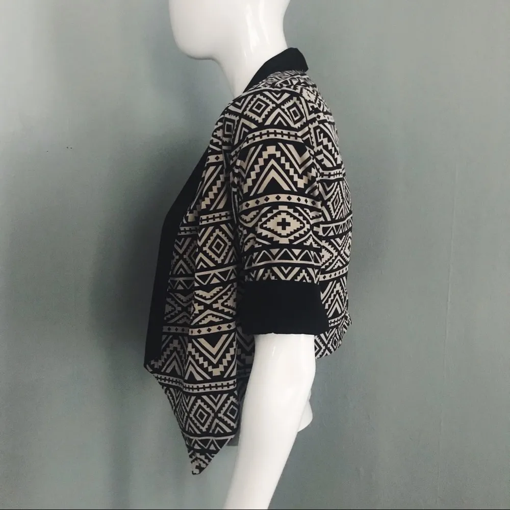 Cropped Geometric Patterned Blazer | Size S - Image 3