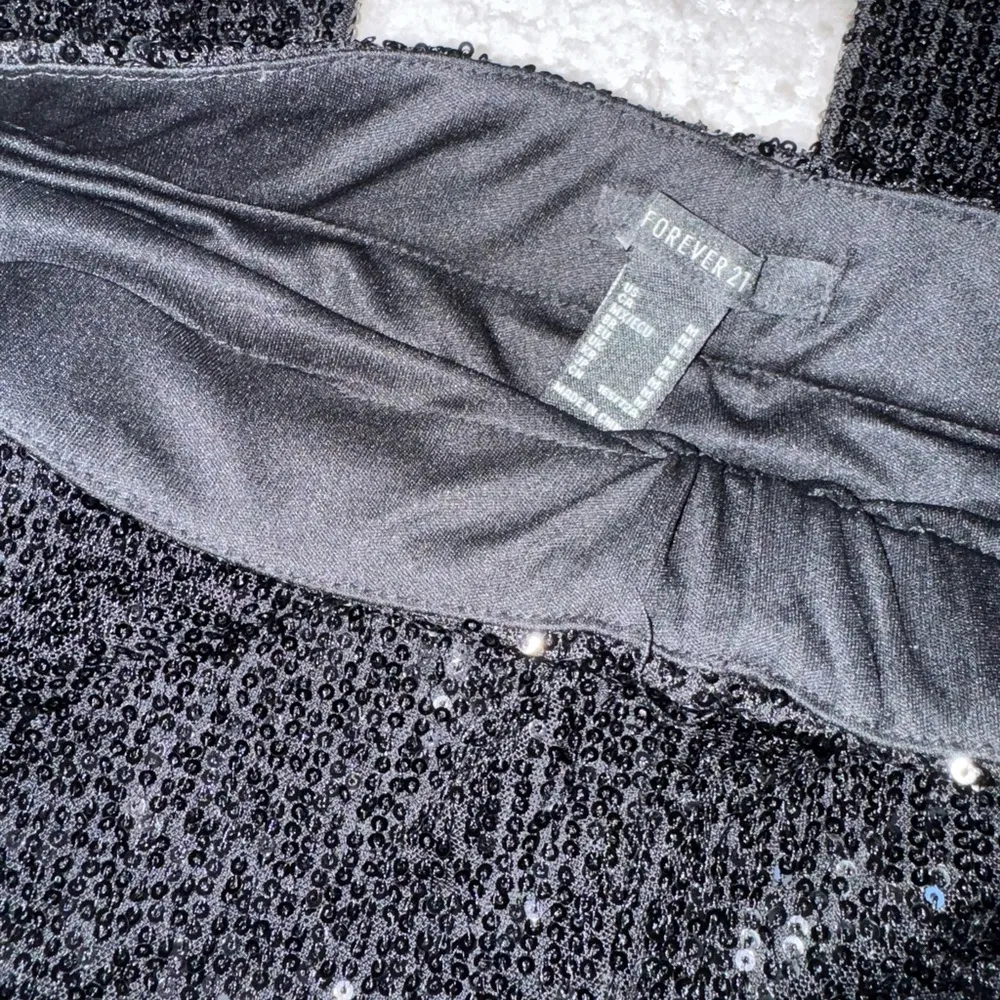 Forever 21 Black Sequin pants - Image 3