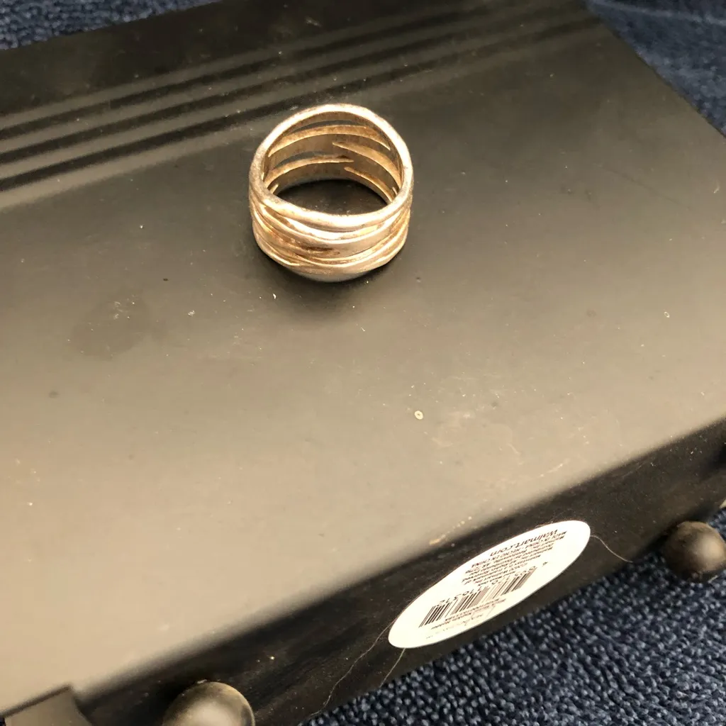 Premier jewelry silver wrap ring. Size 8 - Image 3