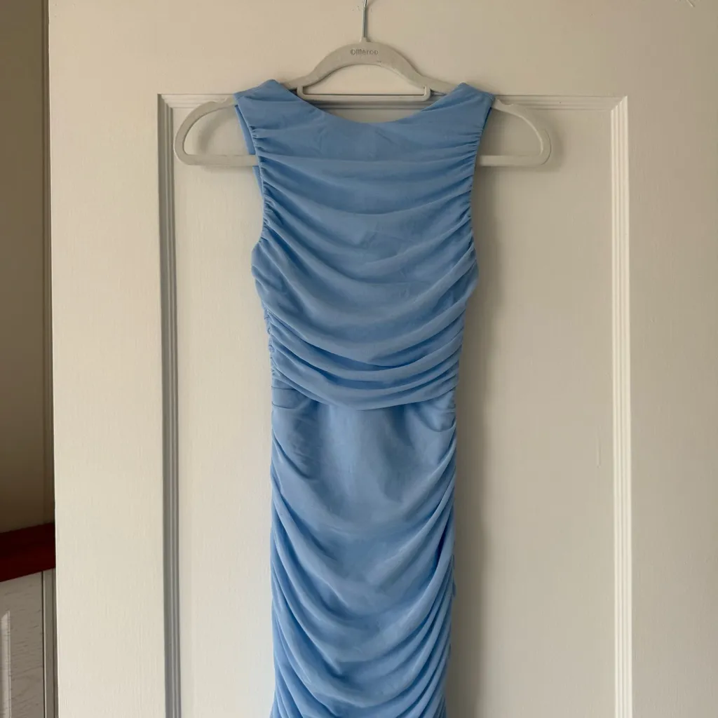 Selfie Leslie Blue Sleeveless Ruched Ruffle Asymmetrical Maxi Dress XSmall NWT - Image 2