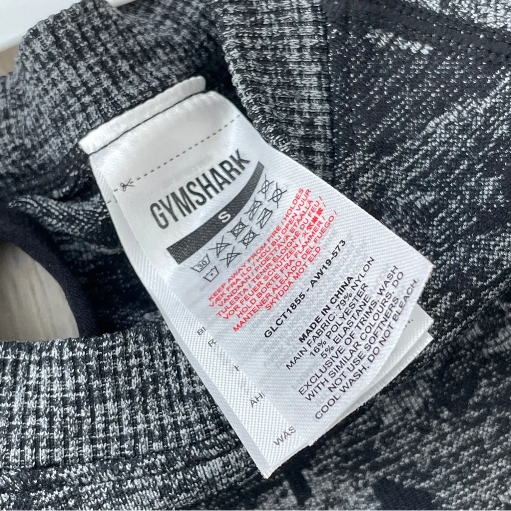 Gymshark Crop Top adapt camo seamless womens Gray (small) cutout workout gym - Image 5