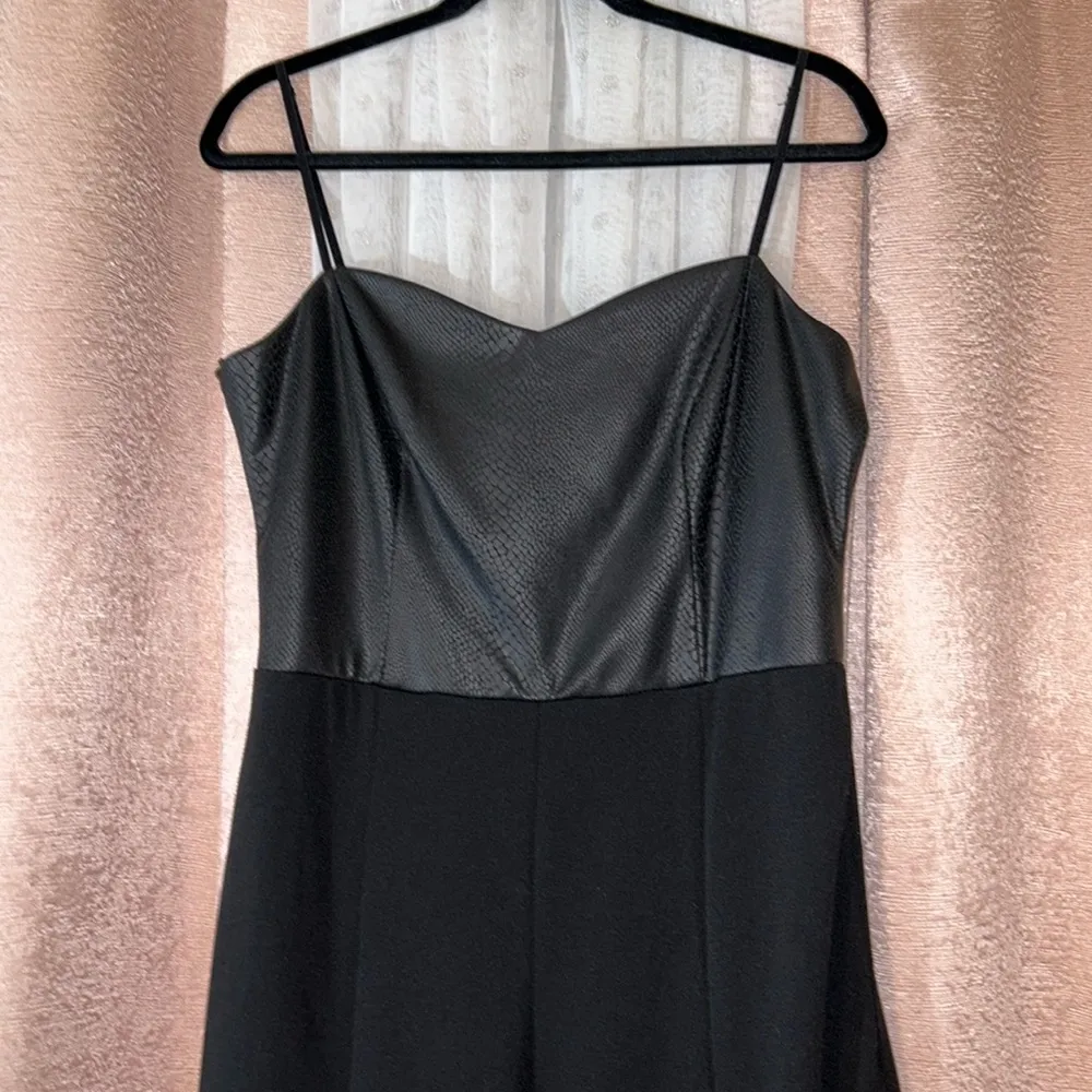 Size L Black Sweetheart Neckline Jumper - Image 2