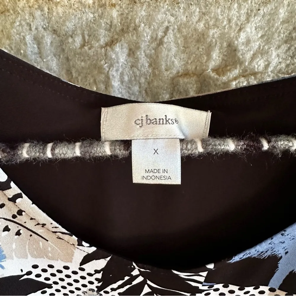 CJ Banks tropical print layered sleeveless blouse size X blue tan black - Image 2