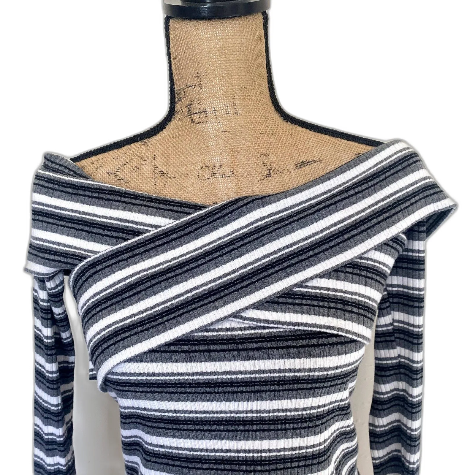 Red Haute Criss Cross Off Shoulder Top‎ Gray White Striped Ribbed Size Small - Image 2