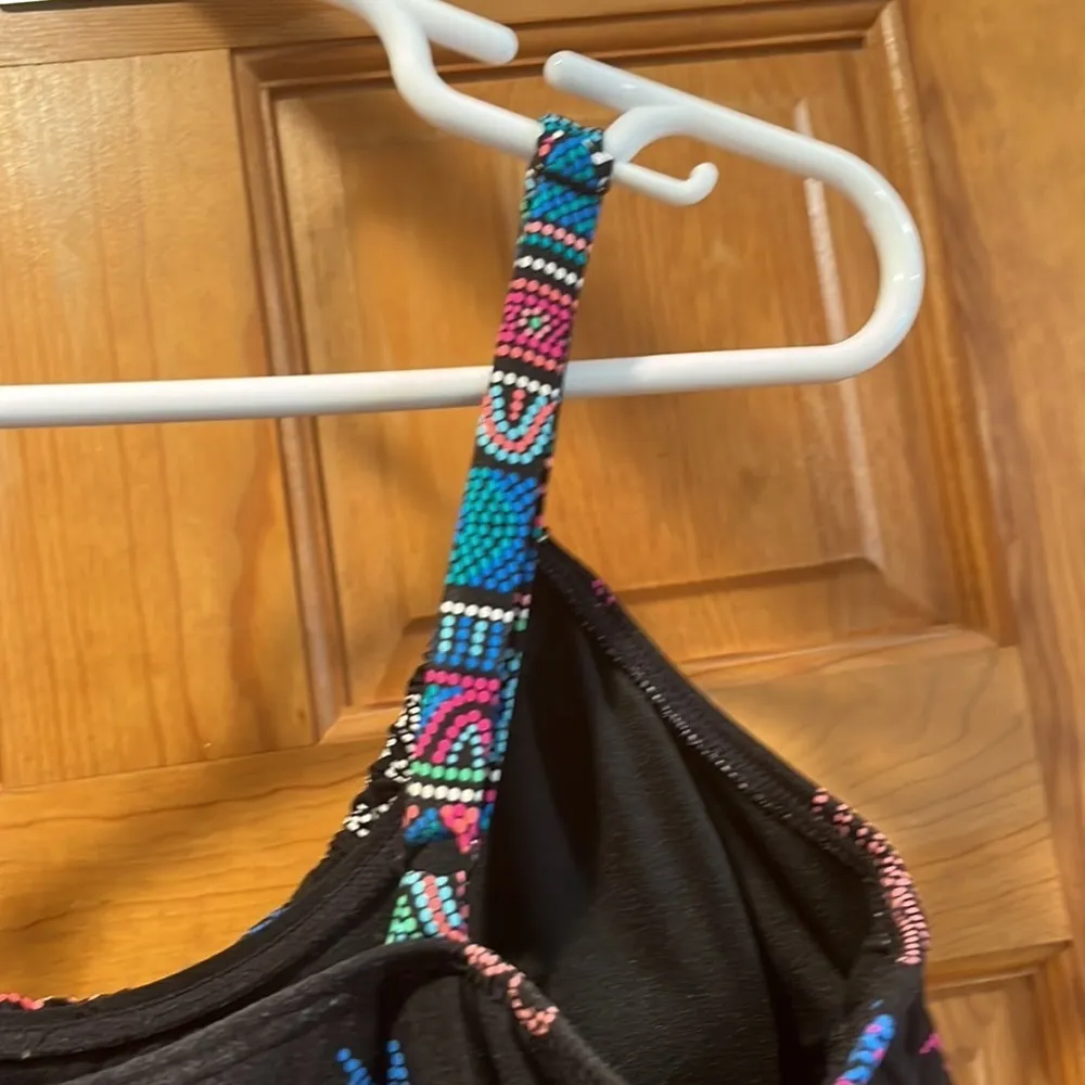 COCO Reef printed tankini top size 34D. - Image 5