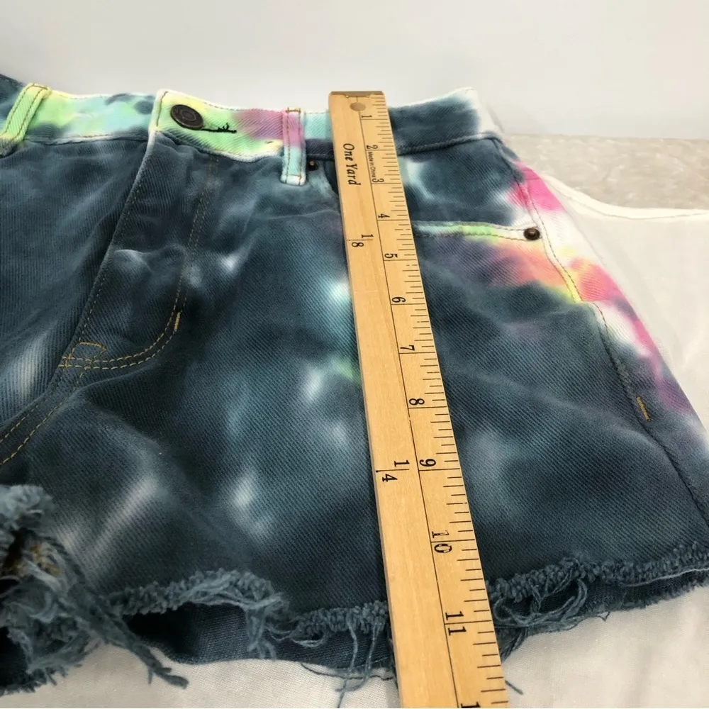 PacSun tie dye denim jean shorts women’s size 25 High Rise Festival - Image 8