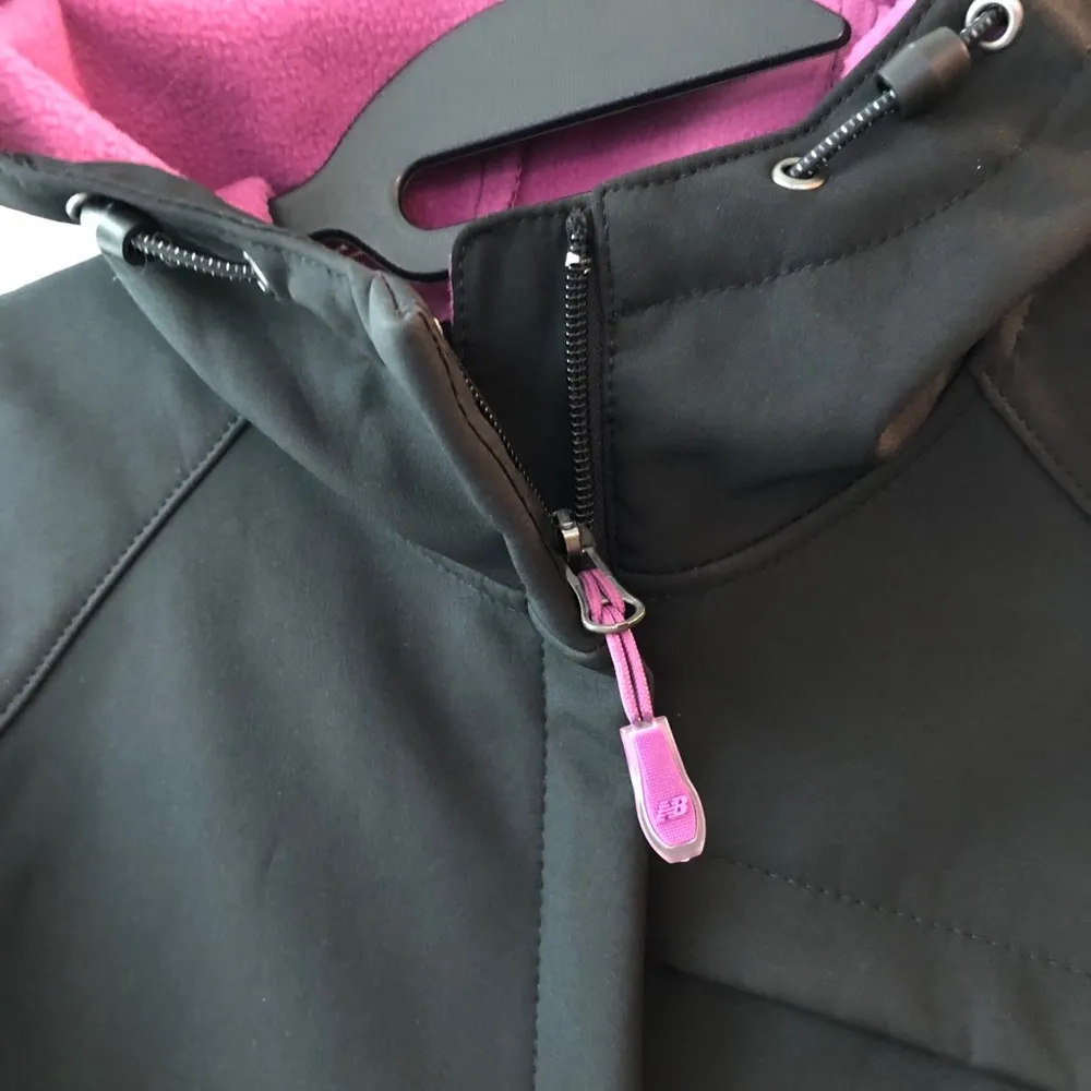 New Balance Rain/wind Jacket Hooded M - Image 3