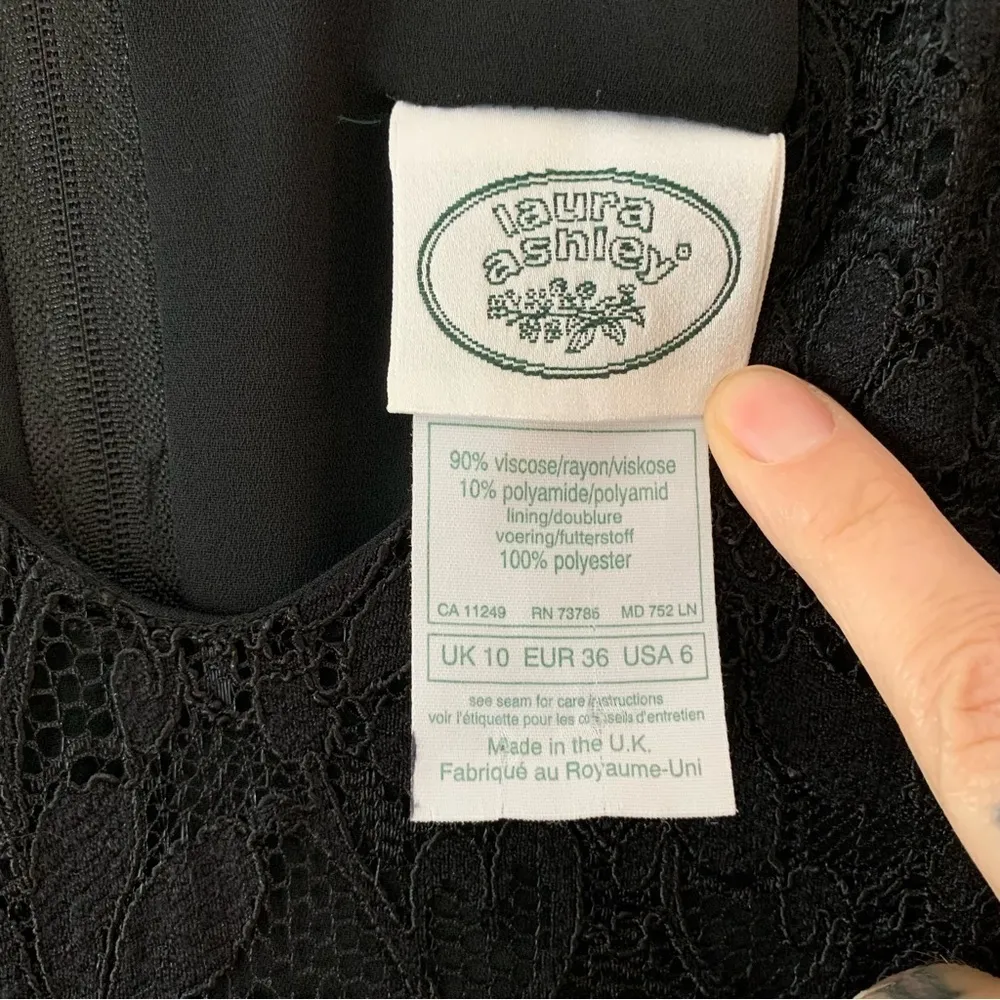 Vintage Laura Ashely Black Lace Sleeveless V-neck Maxi Cocktail Dress Size 6 - Image 5