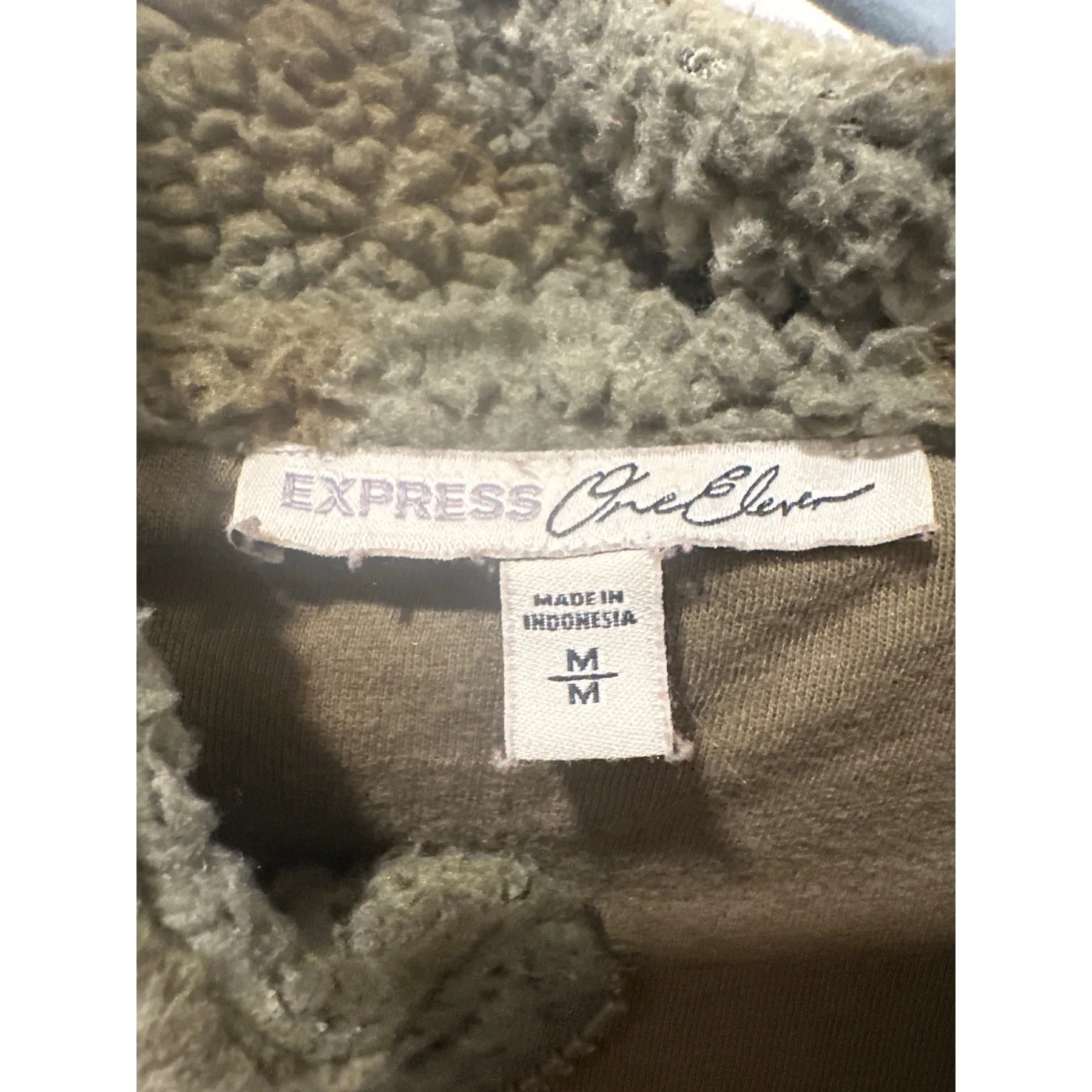 Express One Eleven Olive Green Camo Camouflage Sherpa Pullover Sweatshirt Medium - Image 5