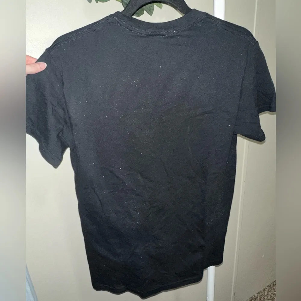 The most dramatic party ever Black graphic short sleeve tee size small - Image 5