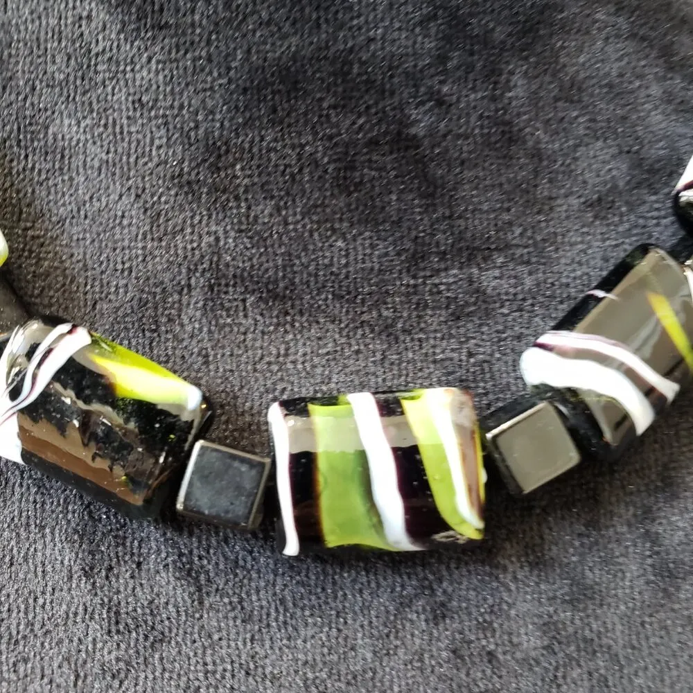 Women's Fashion Black/Green Lampwork Abalone Square Acrylic Stones Necklace Green - Image 3
