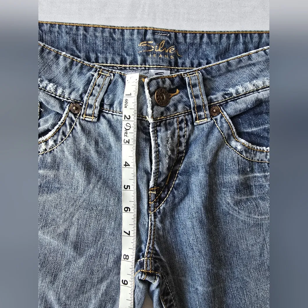 Silver‎ Distressed Capri Jeans Size 30 - Image 7