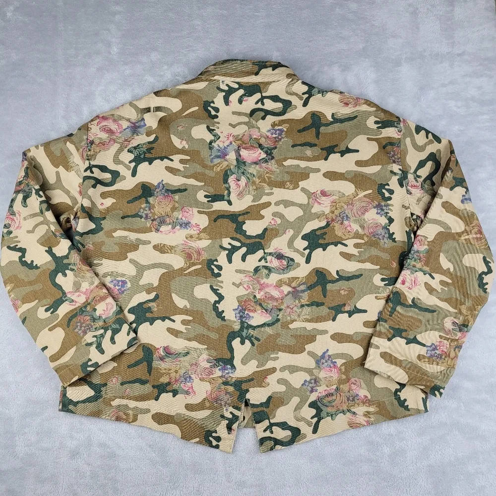 Umgee Women's Camo Floral Jacket Oversized Size S Small - Image 9