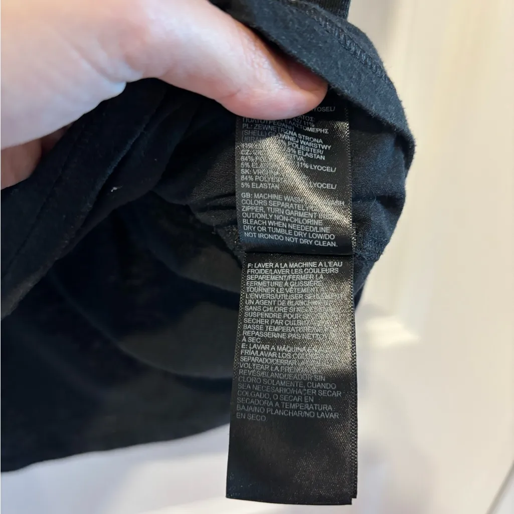 The NorthFace Women’s Flashdry Black Tee size medium - Image 5