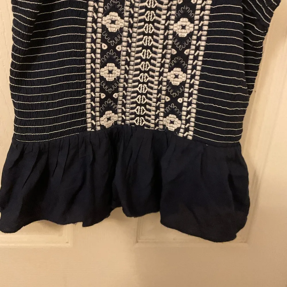 Luna skies woman top new size medium Blue - Image 4