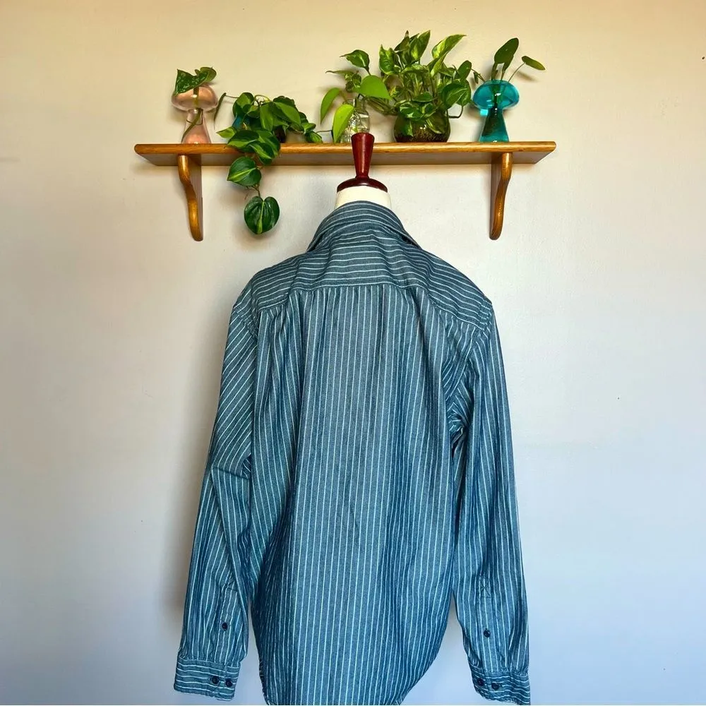 NWOT LL Bean Slightly Fitted Button Down Navy Blue Shirt with Pinstripes Medium - Image 5