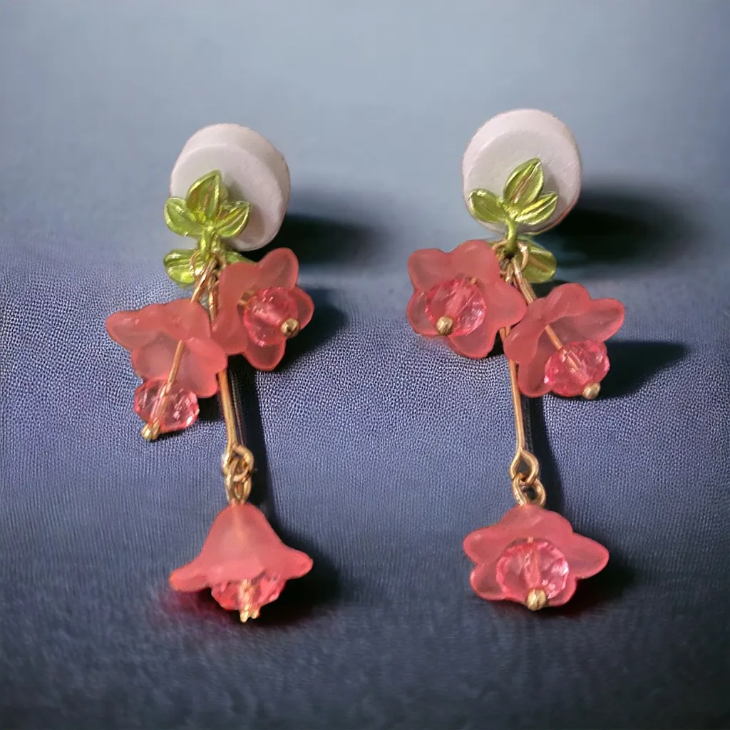 Pink Flower Pendant Elegant Dangle‎ Earrings Boho Minimalist Style Resin Jewelry Gold - Image 2