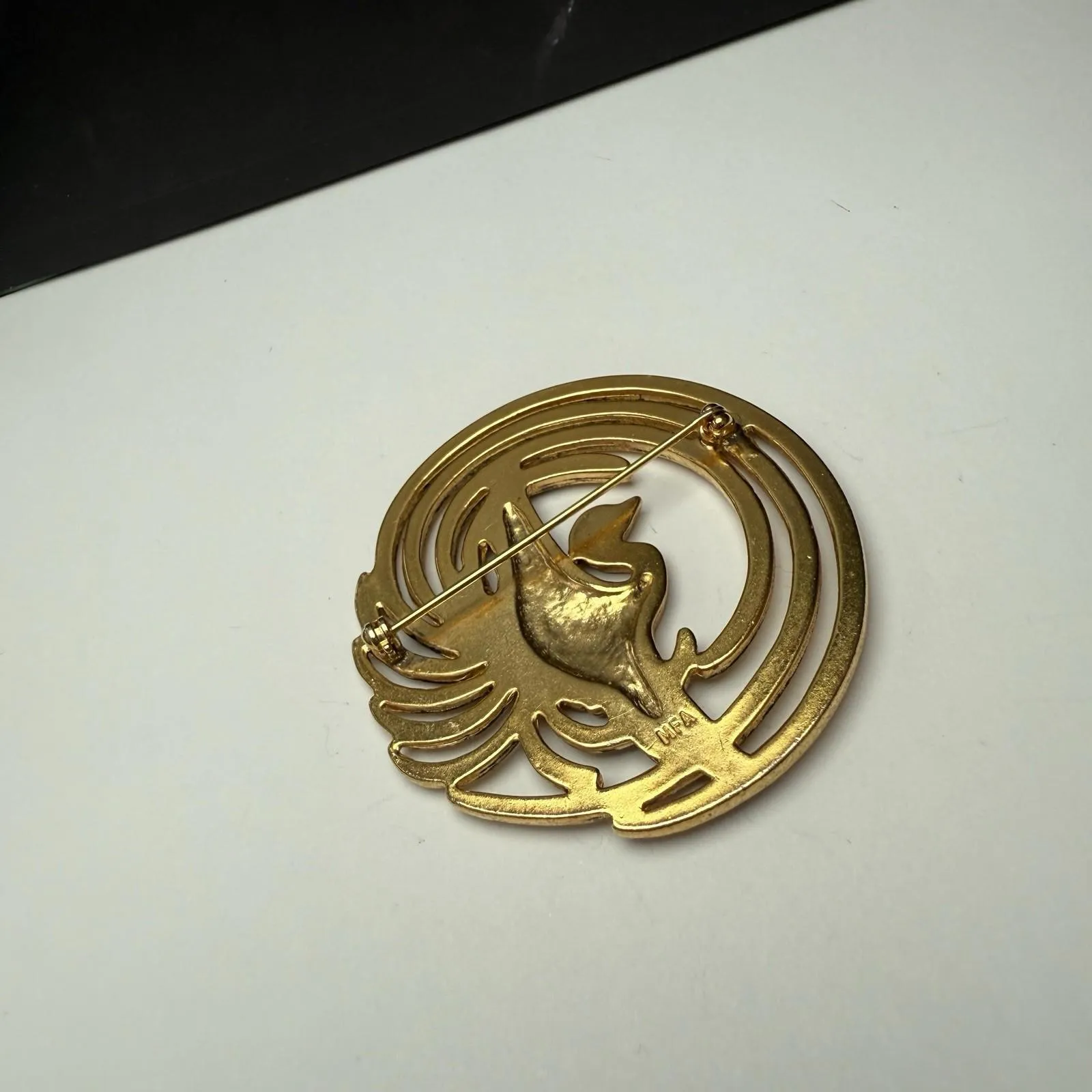 MFA Signed Bird Brooch Pin Museum of Fine Arts Boston Gold Tone - Image 7