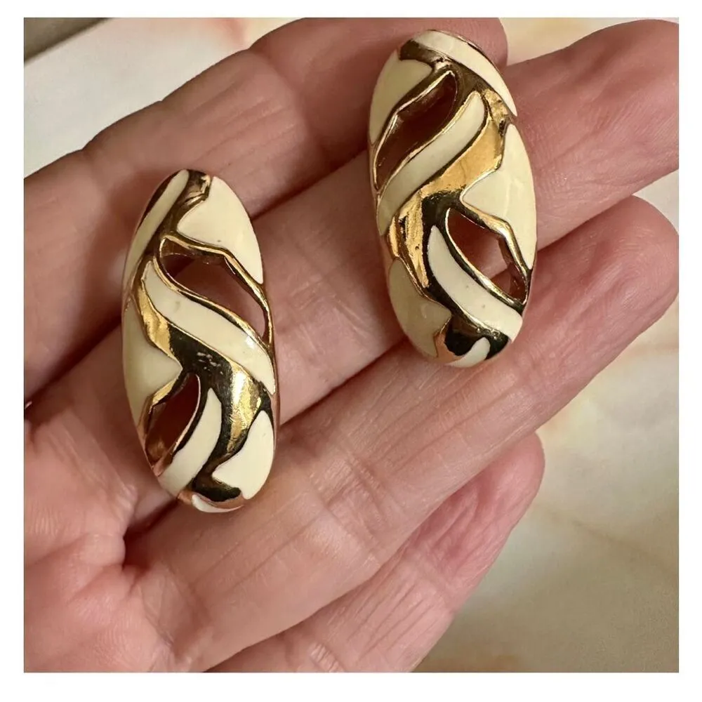 Trifari abstract modern python safari collection earrings - Image 3