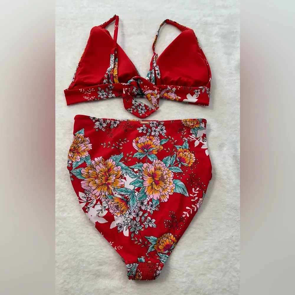 Raisins Maya Bay Red and White Floral Miami Printed Halter Bikini  Two Piece Set - Image 9