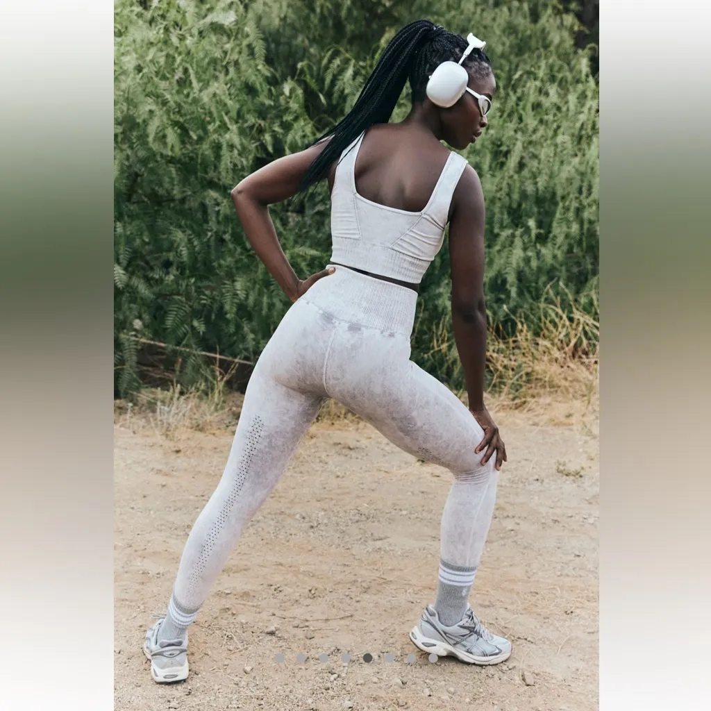 Free People Good Karma Leggings Ice Grey Medium large - Image 3