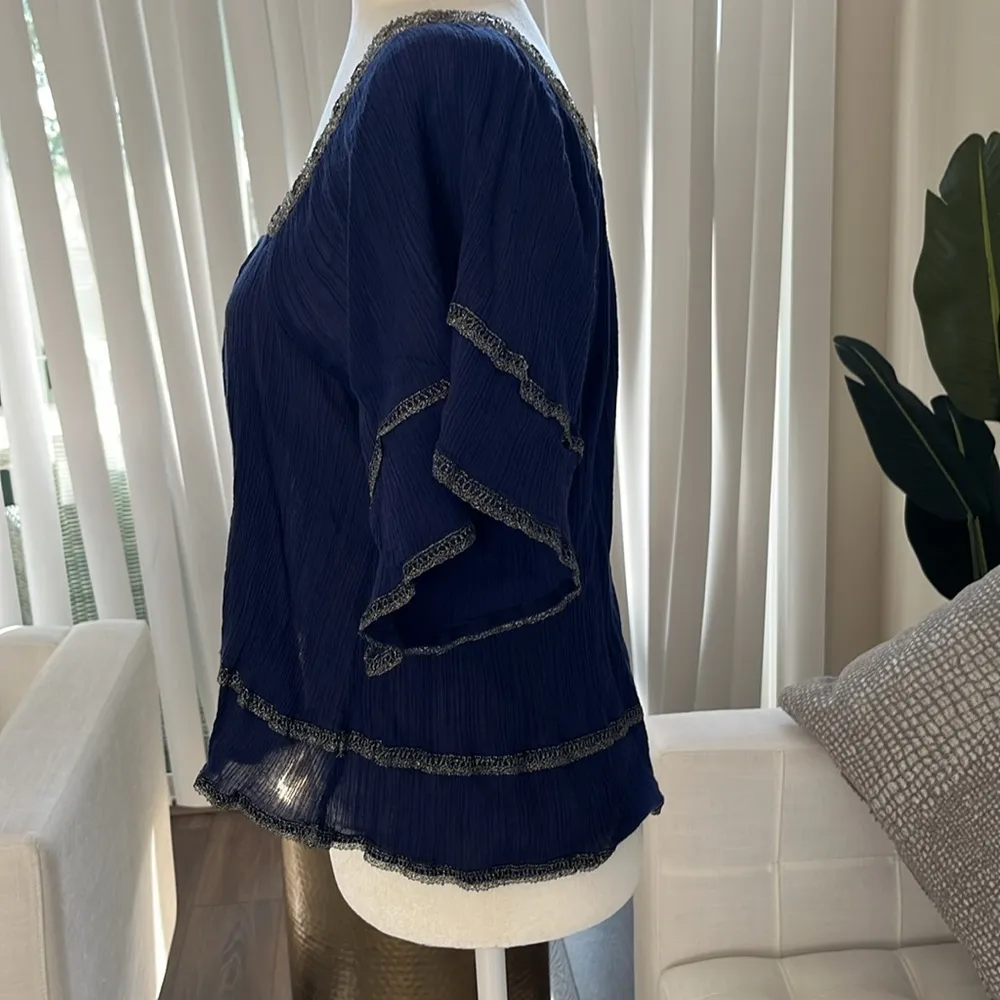 Vintage  top in good condition no flaws or rips. - Image 3