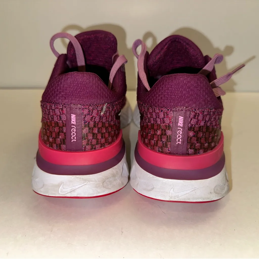 Nike Women's Size 9.5 React Infinity Run Flyknit 3 in Light Bordeaux & Pink - Image 4