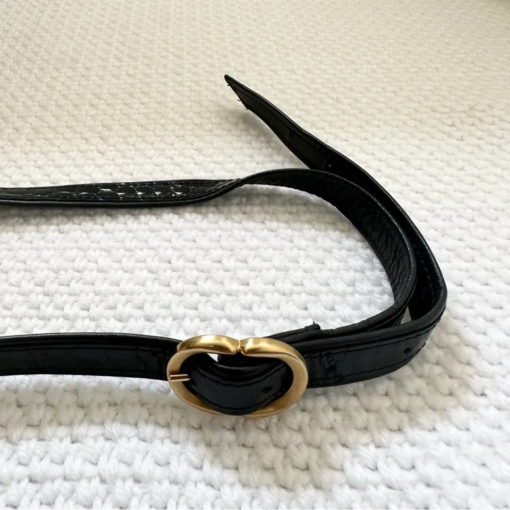 Sondra Roberts Vintage Black Leather Croc Embossed Rectangular Box Crossbody Bag - Image 9