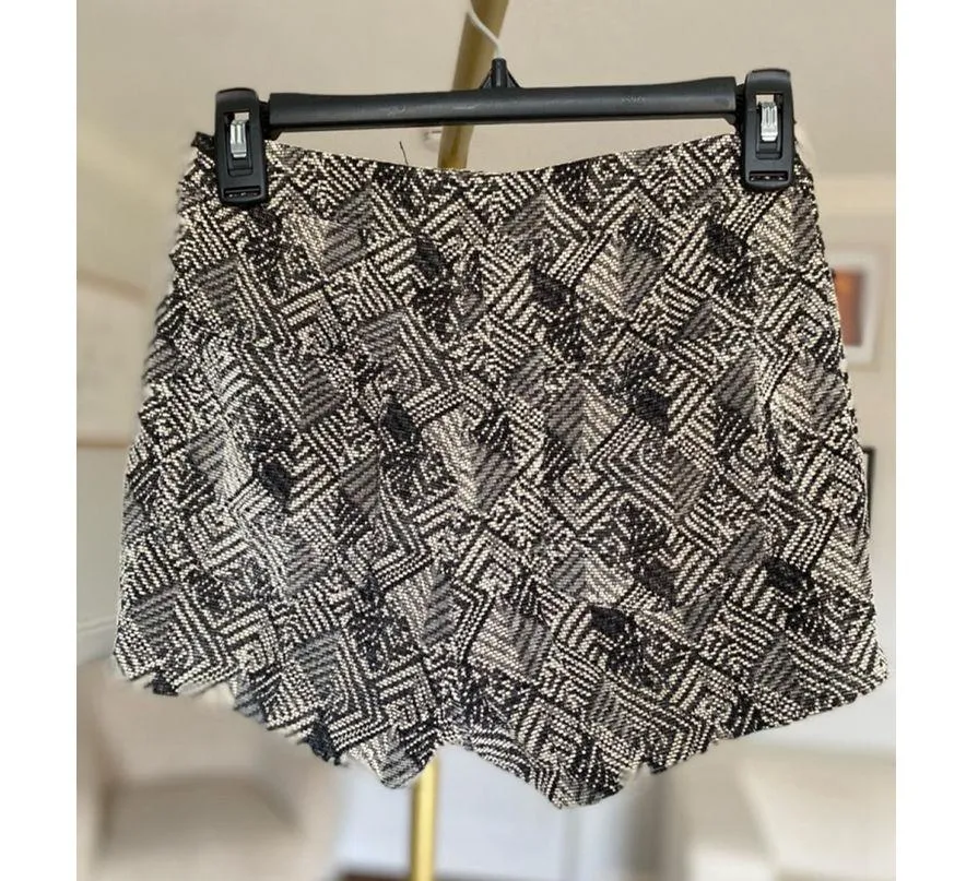 Lucca Couture Shorts Bouclé Textured Quiet Luxury Baddie Spring Summer Festival - Image 3