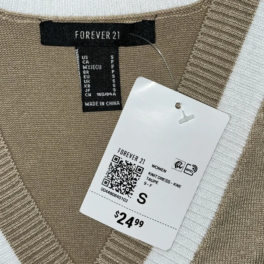 Forever 21 NWT S Taupe & White Stripe V-Neckline Sleeveless Sweater Knit Dress - Image 3