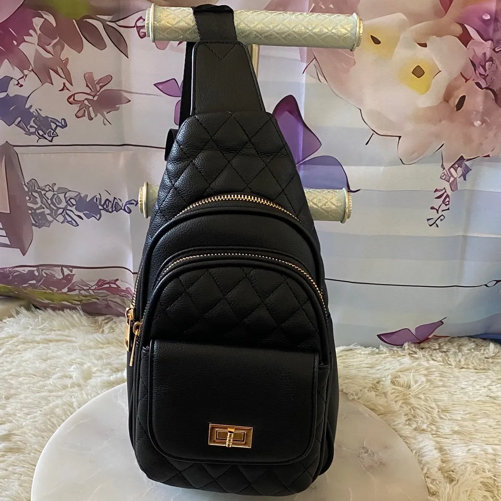 NWT SUGU Emma Diamond Quilted Triple Compartment Crossbody Sling Bag Black - Image 2