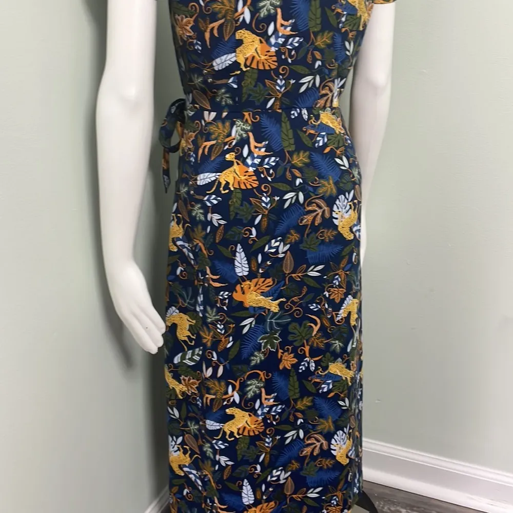 J. Crew Drapey Twill Wrap Midi Dress Jungle Print size 0 - Image 6