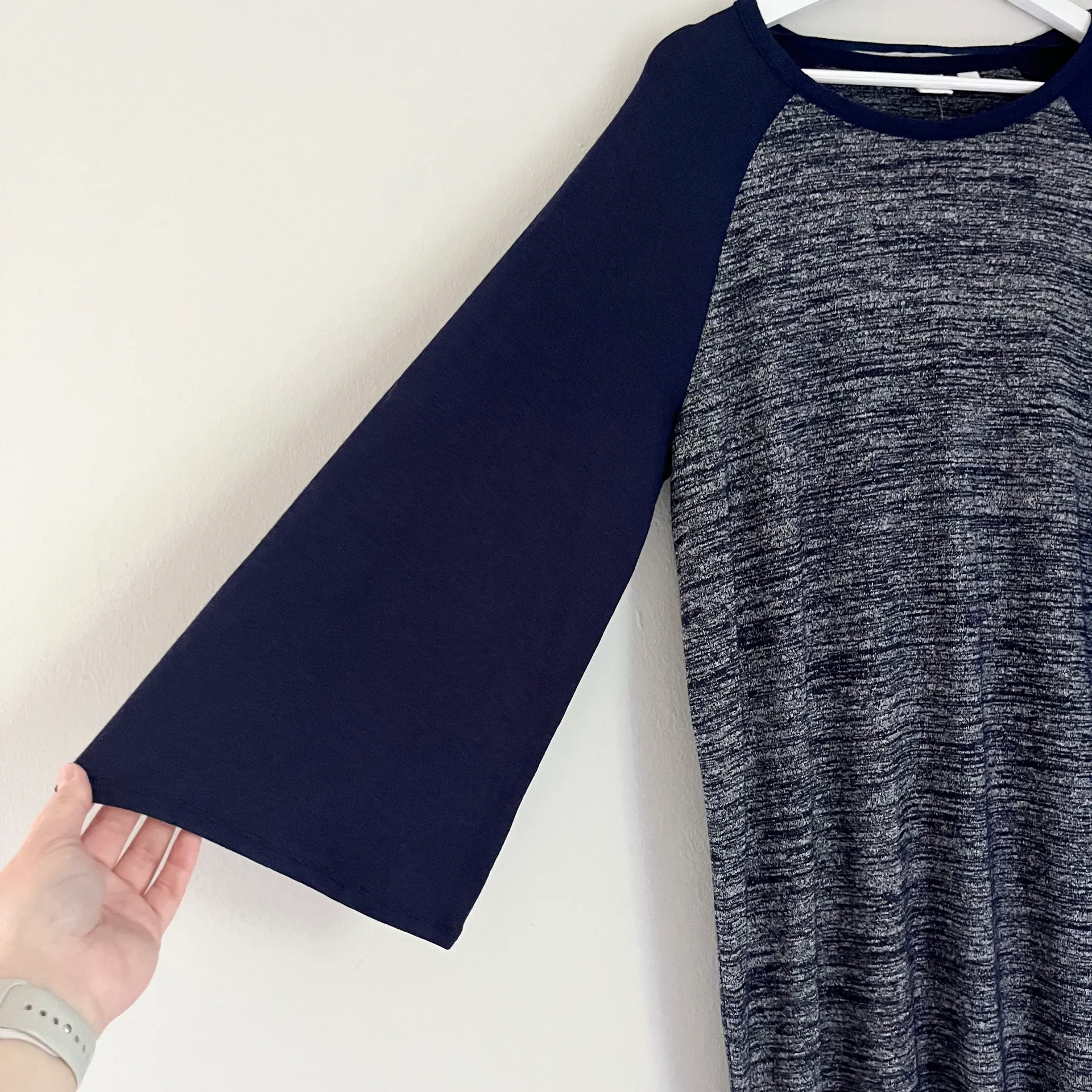 NWT  Women’s Bell Sleeve Raglan T Shirt Dress Dark Night Blue Size Large - Image 6