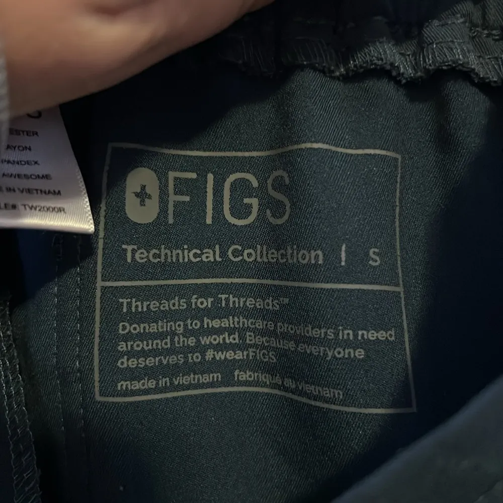 FIGS Navy Scrub Pants Small - Image 6