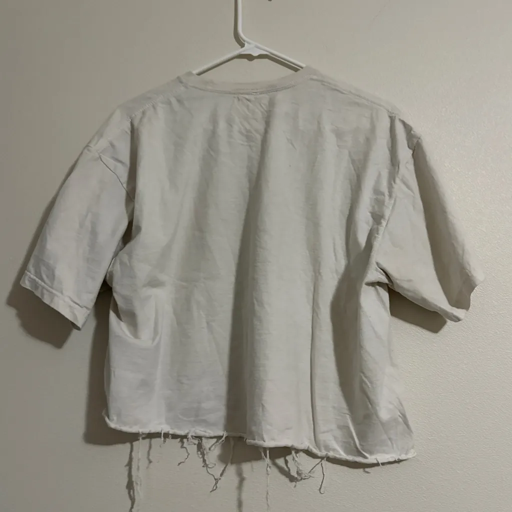 Mitchell & Ness Tunesquad Looney Tunes XL Distressed White T-Shirt - Image 6