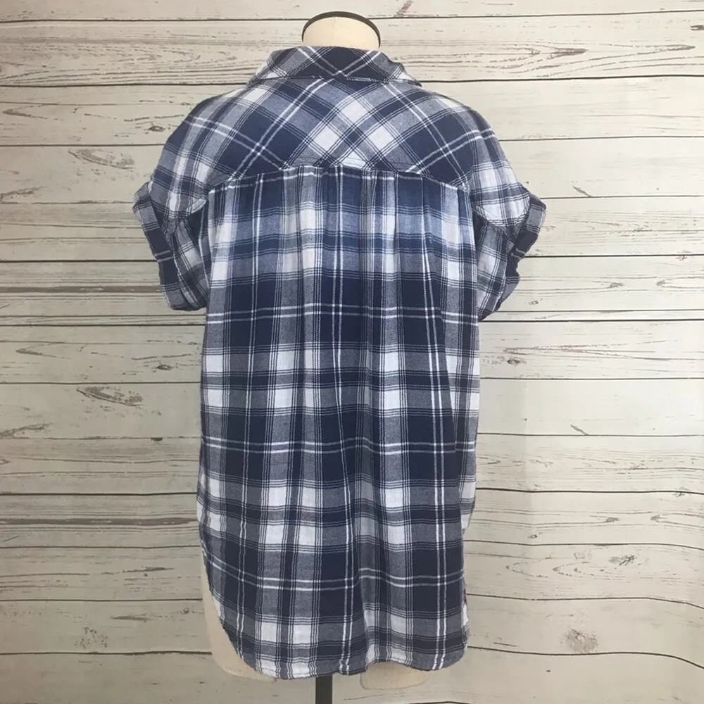 Cloth & Stone Women's Ombre Plaid Short Sleeve Button Front Top Blue White Sz S - Image 2