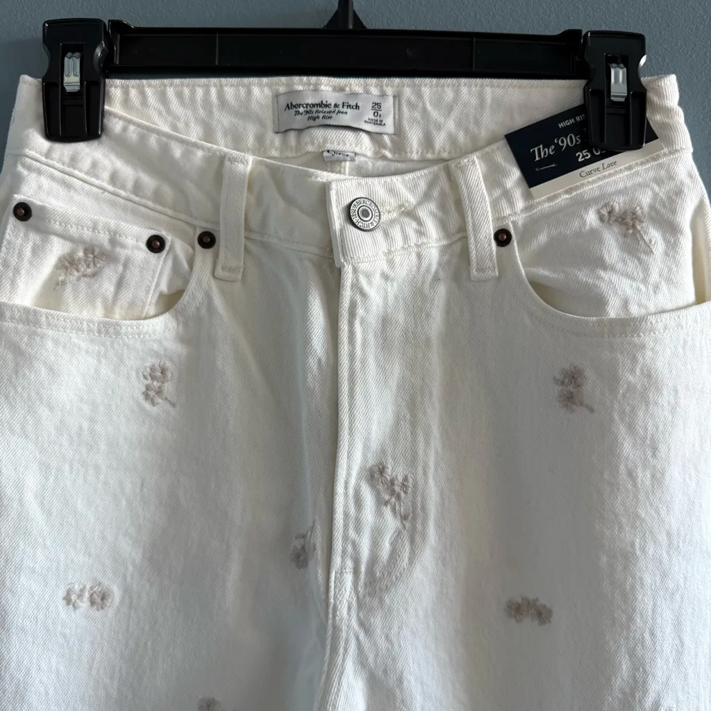 Abercrombie & Fitch The 90’s Relaxed High Waisted Jean - Image 3