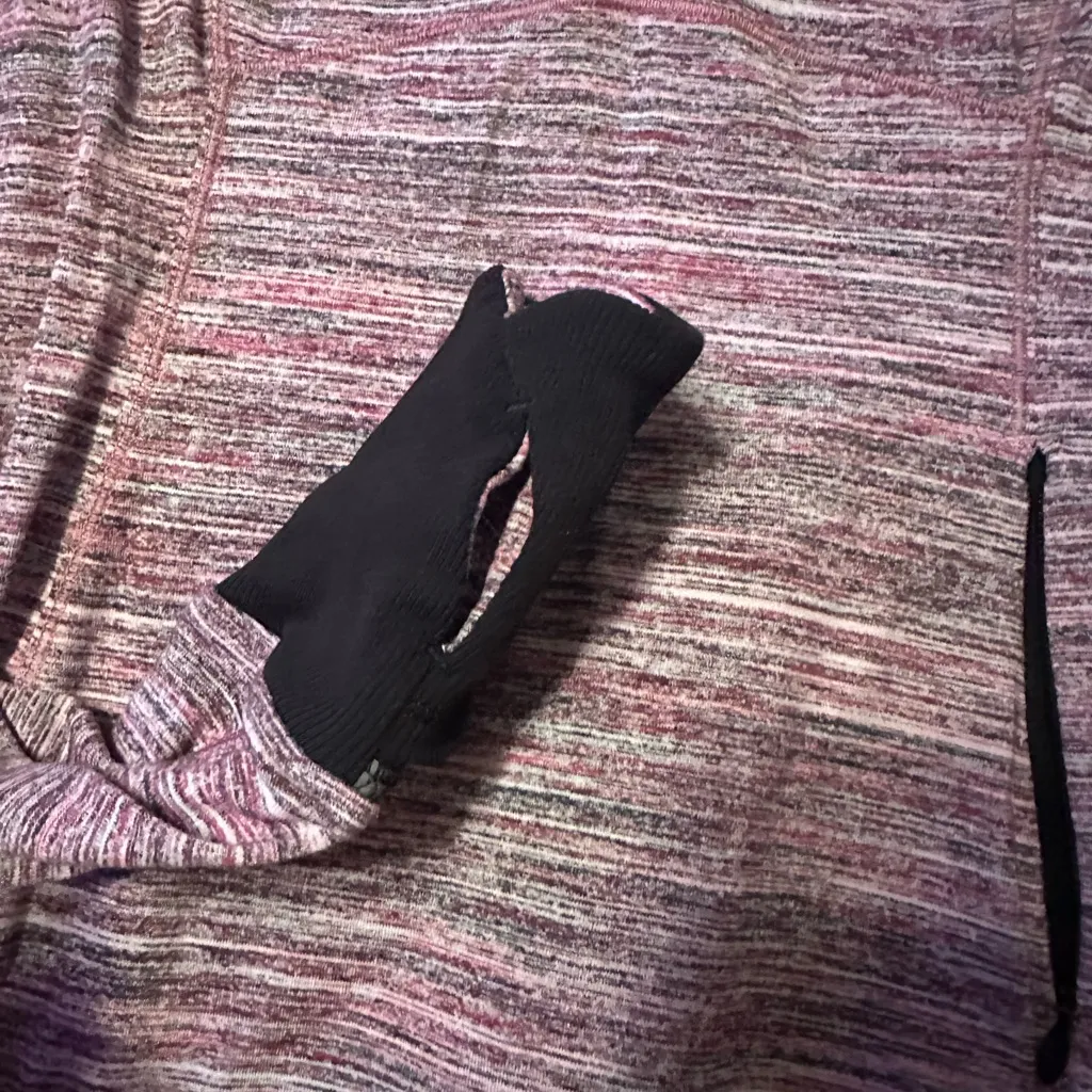 Lululemon runderful 1/2 zip - Image 2