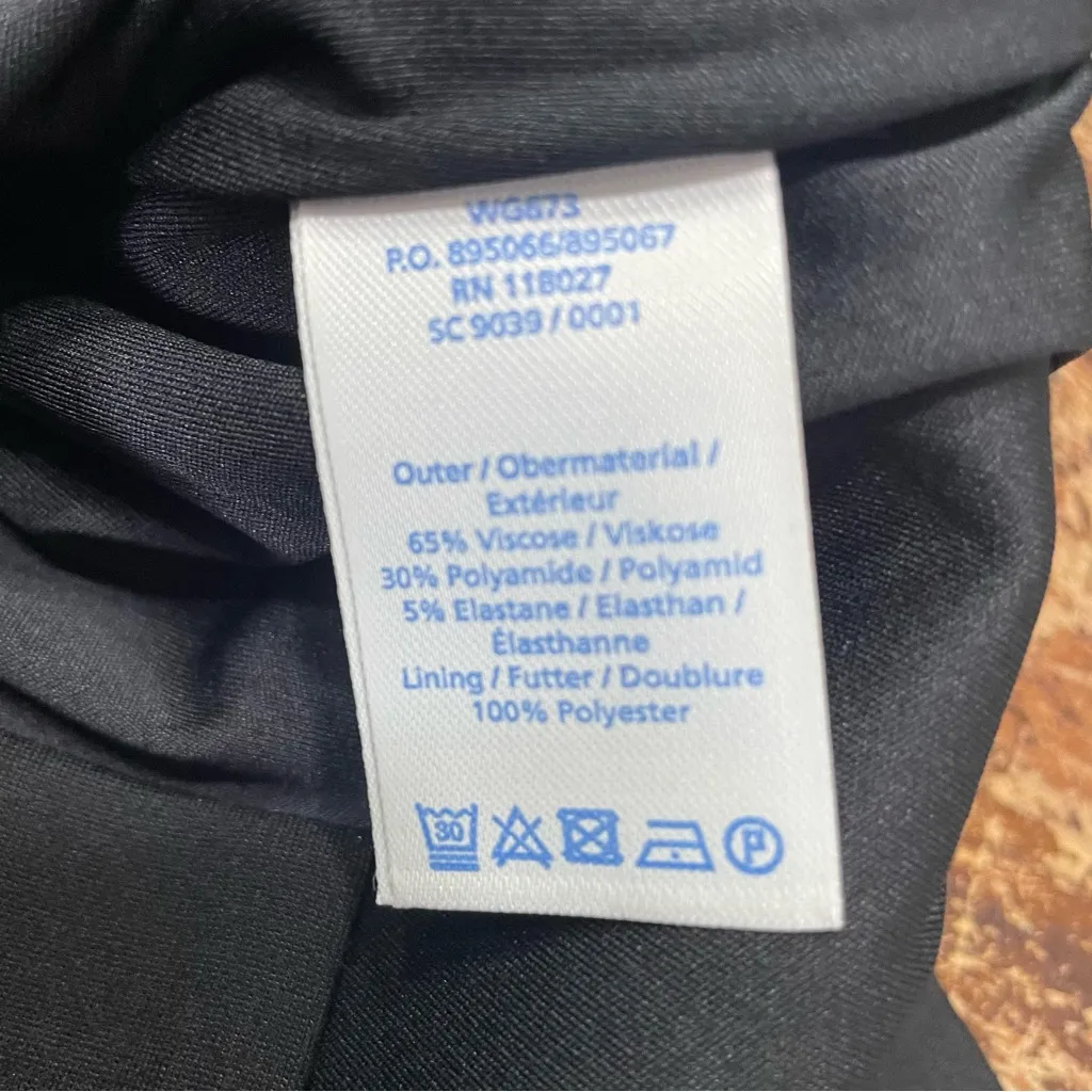 Boden Hampshire Ponte pencil Skirt back zip with slit lined in black‎ size 4 Black - Image 8