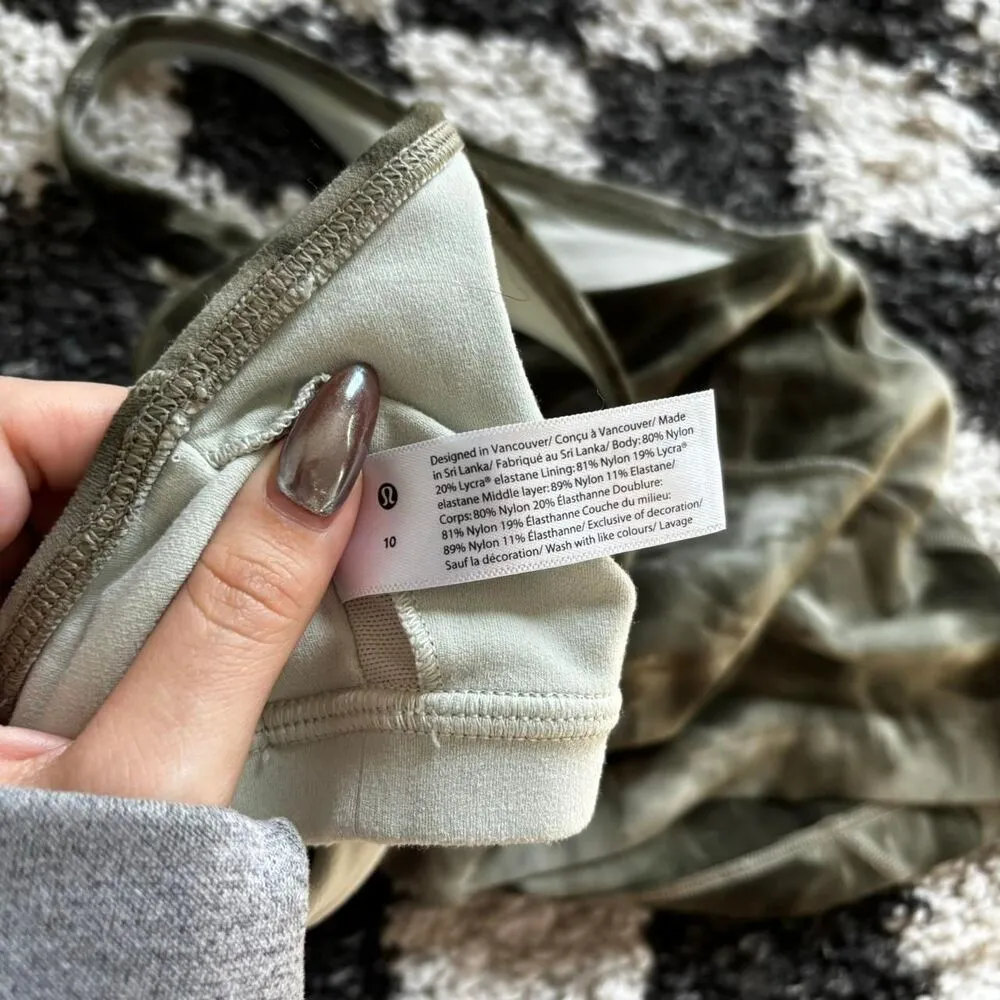 Lululemon Women's Black and Green Vest - Image 7