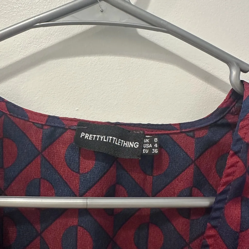 PrettyLittleThing Red and Blue Geometric Maxi Dress - Image 5