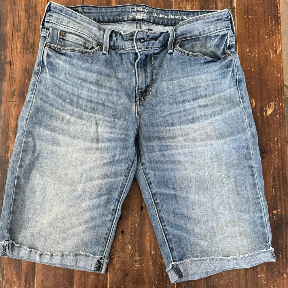 Signature by Levi Strauss & Co. Gold Label women’s Modern skinny short - Image 2