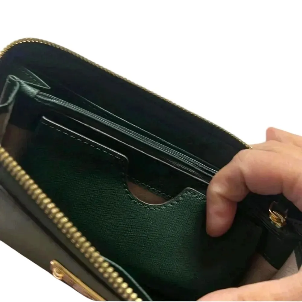 Michael Kors -  green large wallet - Image 4
