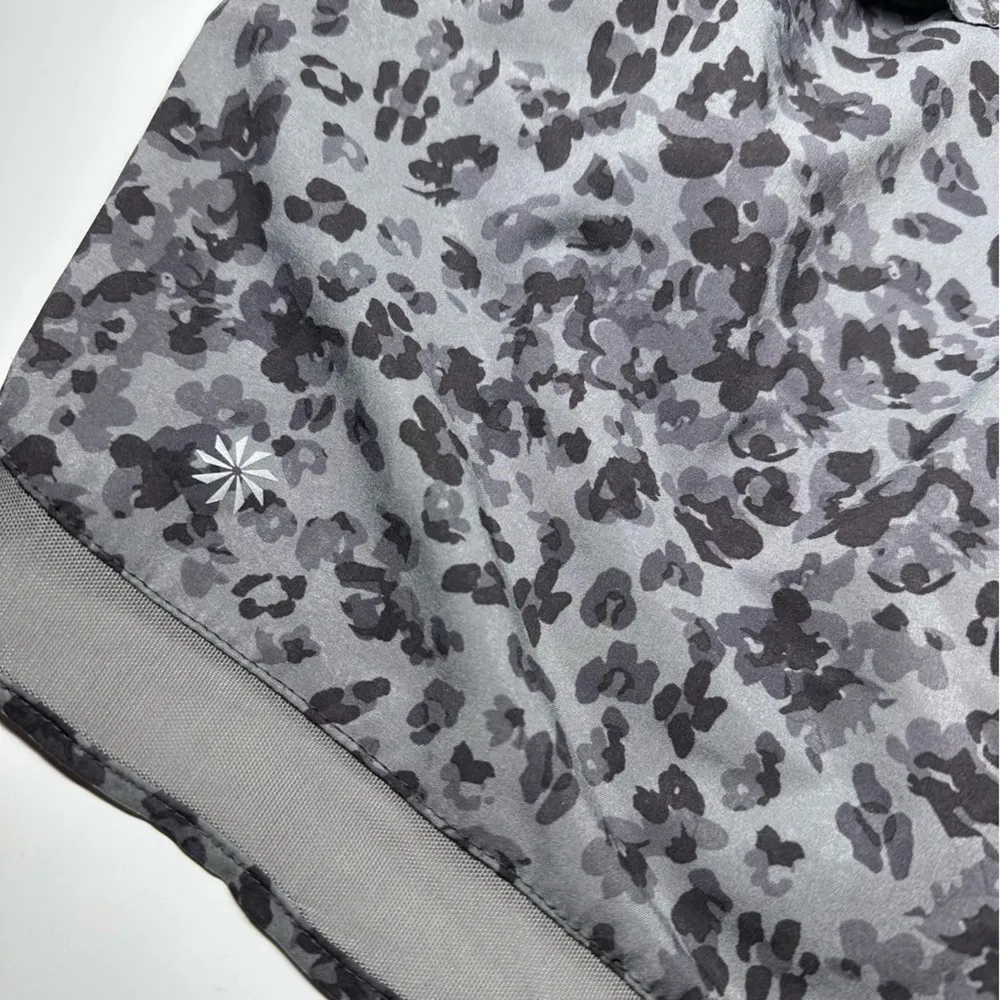 Athleta Women’s Shorts S Run Racer Leopard 4" Black Gray Workout Gym Animal - Image 13