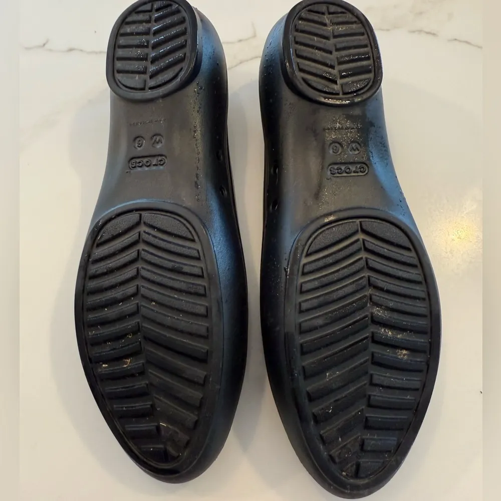Crocs Black Rubber Women's Flats 6 W - Image 2