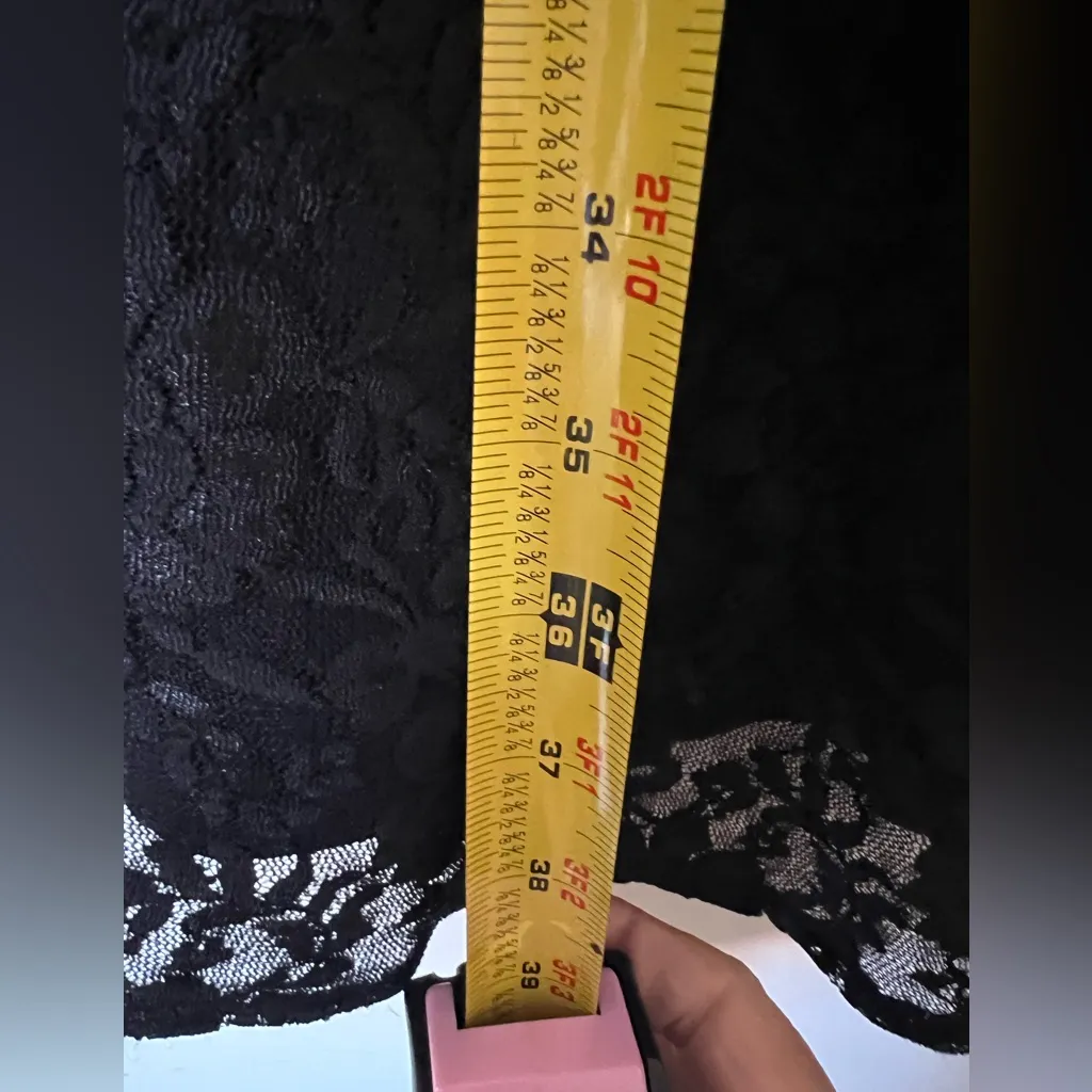 Tahari Black Lace Dress – Size 10 – Elegant & Timeless - Image 3