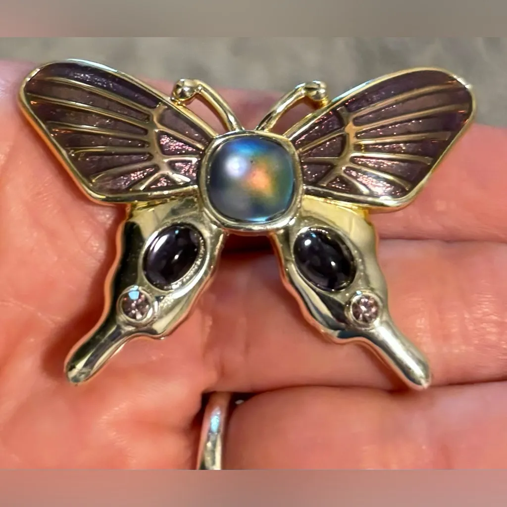 Monet  Vintage Butterfly Brooch - Image 7